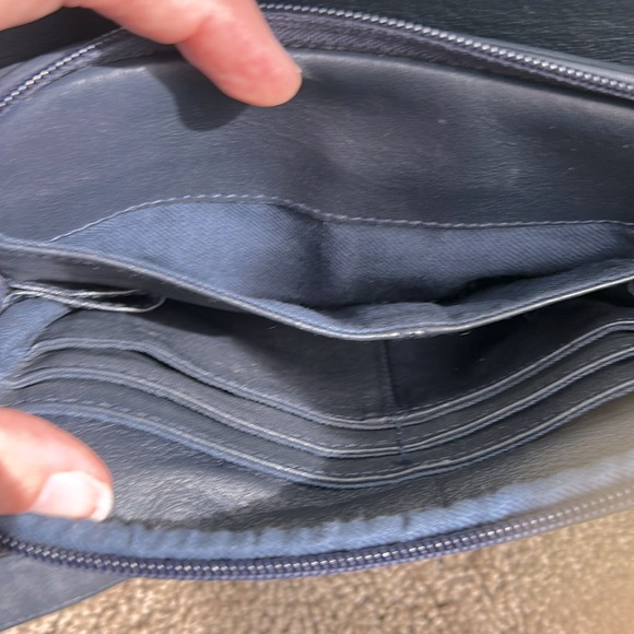 Jones New York Vintage Leather Camera Crossbody Bag - Picture 3 of 6